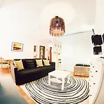 Lollipop Flats City Centre Supreme Suite